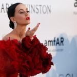 Katy Perry lanzó por sorpresa su cuarto disco «Chained to the rhythm»