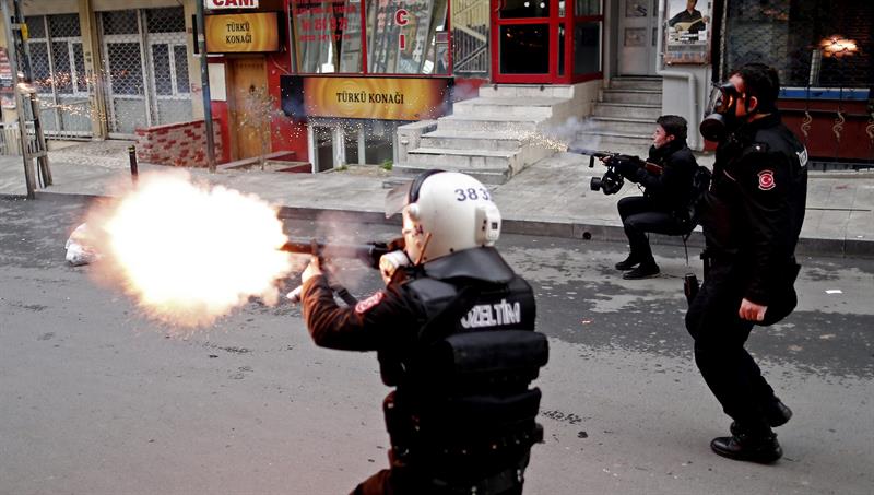 11 detenidos en Turquía por protesta contra purgas universitarias