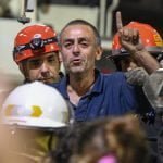 Amenazó con tirarse de un edificio  en Argentina para pedir justicia