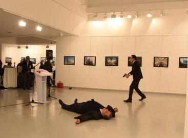 Imagen del asesino de embajador ruso en Turquía ganó el World Press Photo