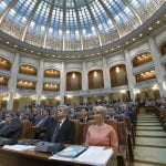 Parlamento rumano dió luz verde a referendo sobre lucha anticorrupción