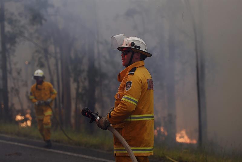 Al menos 30 viviendas fueron arrasadas por los incendios en Australia