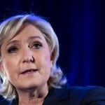 Le Pen negó haber reconocido empleo ficticio de su guardaespaldas