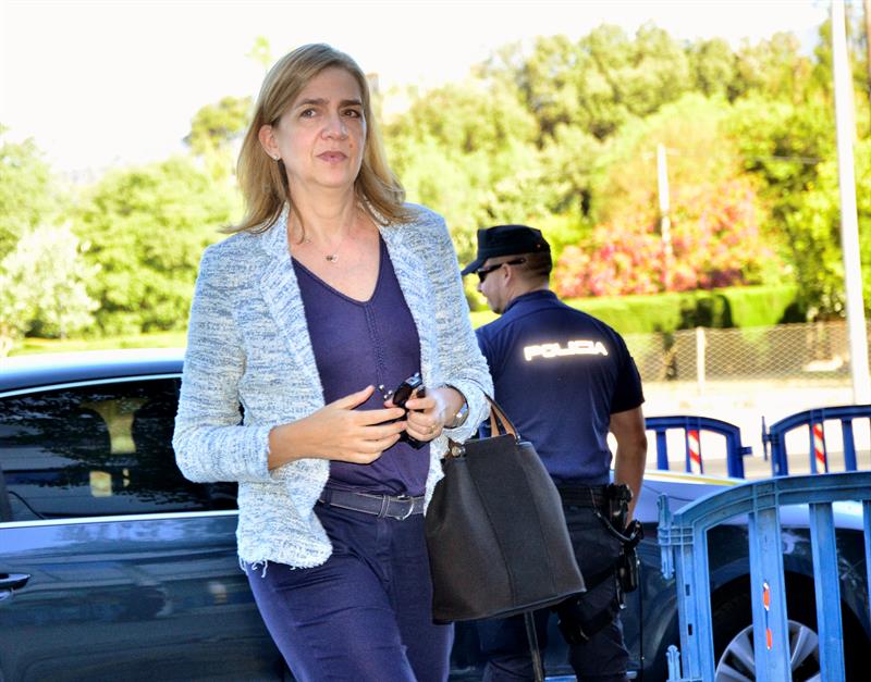 La infanta Cristina se encuentra en Ginebra para reanudar su vida habitual