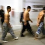 EE.UU. evalúa expulsar a México a indocumentados mientras tramitan su asilo