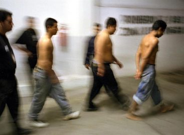 EE.UU. evalúa expulsar a México a indocumentados mientras tramitan su asilo