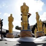 Los Óscar se preparan para una alfombra roja pasada por agua