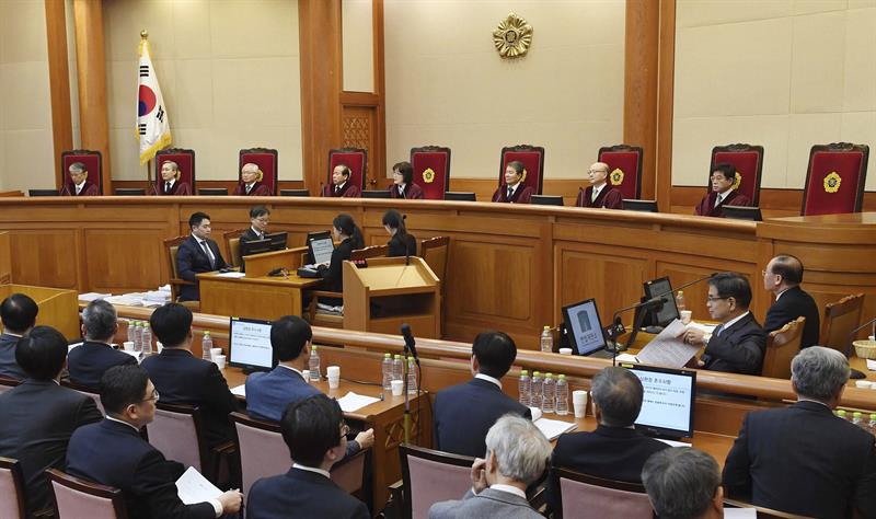 Constitucional surcoreano celebró última audiencia sobre la destitución de Park