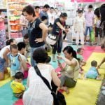 China estudia dar incentivos financieros a las parejas  que tengan segundo hijo