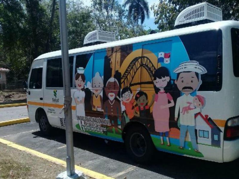 Inauguran unidad de vacuna móvil que recorrerá distintas áreas de la capital