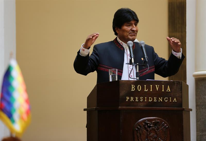 Evo Morales agradeció a Maná por respaldo al reclamo marítimo boliviano