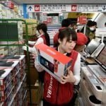 Colas y existencias agotadas en el lanzamiento de la nueva consola de Nintendo