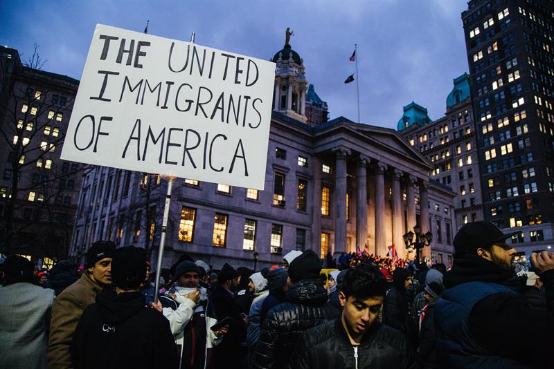 Hawai interpuso primera demanda contra nuevo veto migratorio de Trump