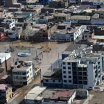 Llegó a Perú un avión de Ecuador con alimentos para damnificados por inundaciones