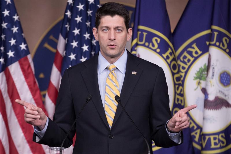 Republicanos introdujeron cambios a su ley sanitaria ante la oposición interna