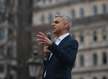 Alcalde de Londres convocó una vigilia en la plaza de Trafalgar