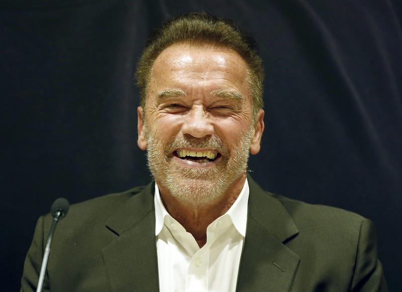Schwarzenegger: Trump no traerá de vuelta las energías sucias del pasado