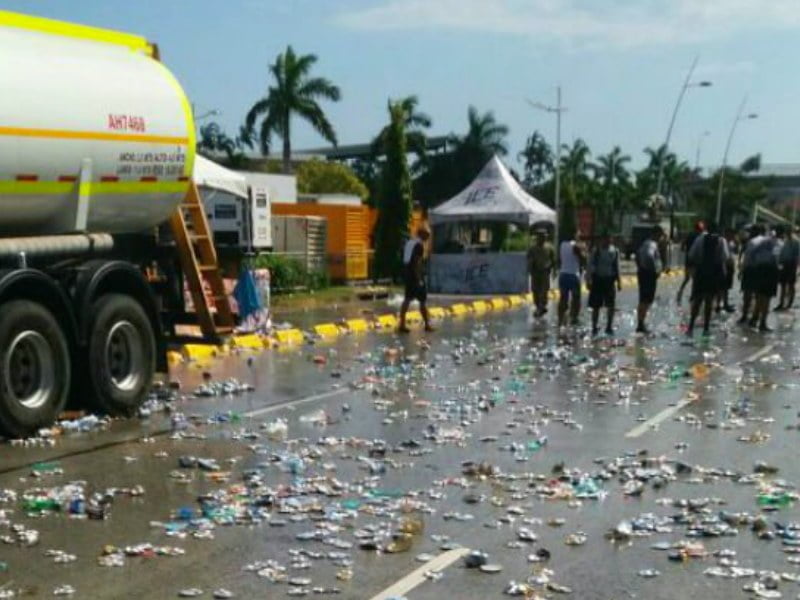 Recogen toneladas de basura en Cinta Costera tras el Carnaval