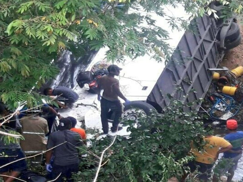 Fatal accidente de bus causó 18 muertos y 37 heridos en Coclé