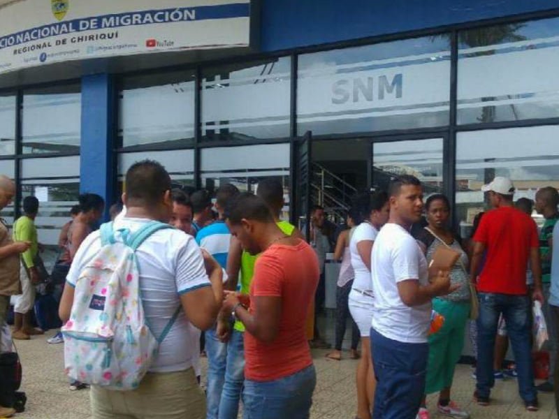 300 venezolanos siguen varados en la frontera de Paso Canoas