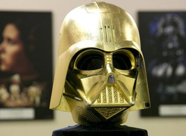 Venderán réplica en oro del casco de Darth Vader en una joyería de Japón