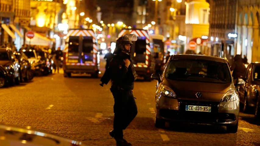 Estado Islámico se adjudicó ataque en los Campos Elíseos de París