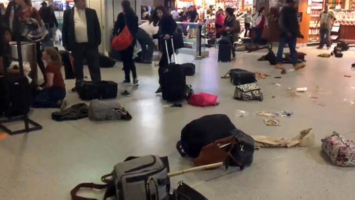 Estampida por falsa alarma de tiroteo dejó 16 heridos en Nueva York