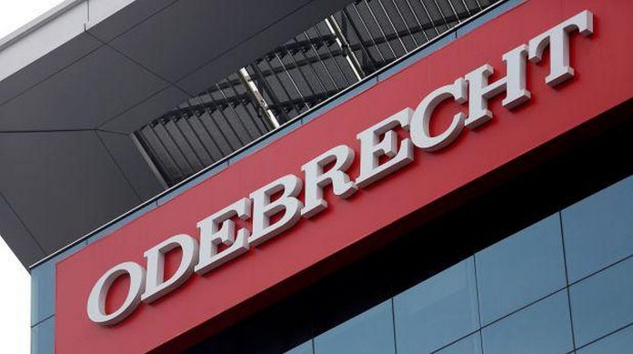 Renunció jefe de investigación del Congreso peruano en caso Odebrecht