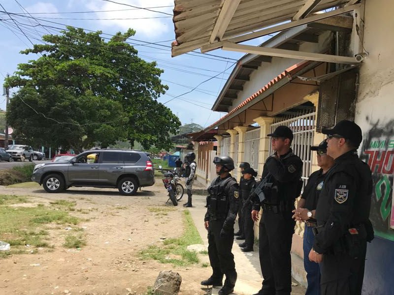 Violencia incontenible: Registran doble crimen a tiros en Colón