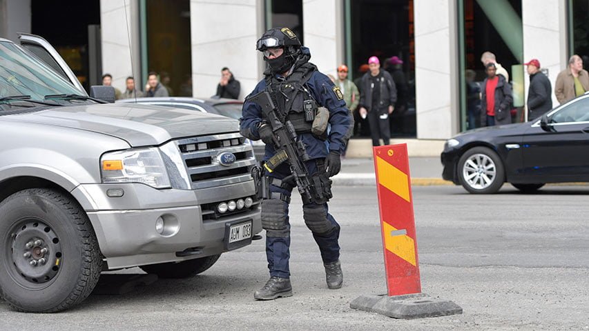 Policía sueca negó detención tras ataque y difundió foto de un sospechoso