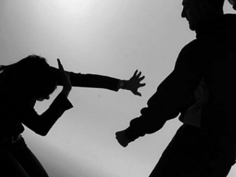 Hombre acusado por femicidio en David negocia acuerdo de pena