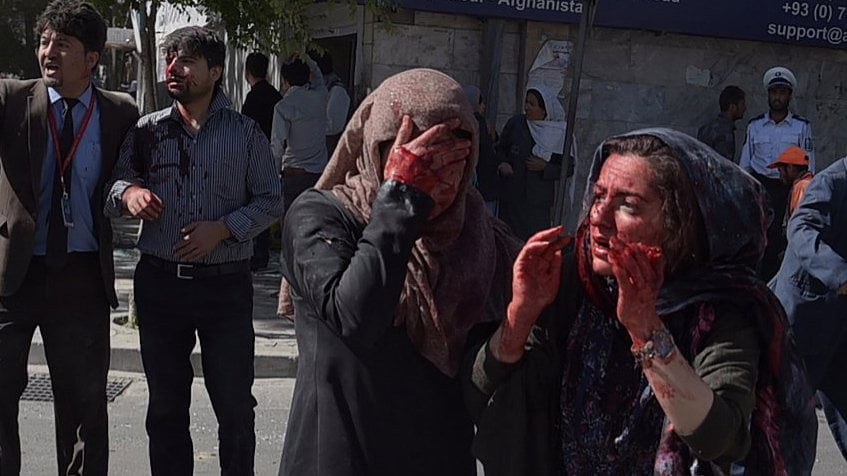 Atentado con coche bomba acabó con la vida de 80 personas en Kabul