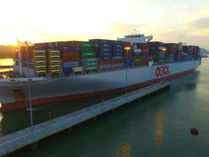 Portacontenedores francés rompe récord de tránsito en el Canal Ampliado (Fotos)