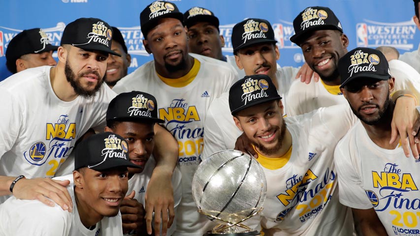 Warriors completó la barrida ante los Spurs y avanzaron a la final de la NBA