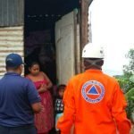 Desalojan a precaristas de Vista al Mar por riesgo de deslizamientos