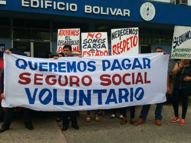 Extranjeros piden reapertura de la afiliación a la CSS