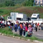 Campesinos guatemaltecos piden renuncia del presidente en bloqueo de carreteras