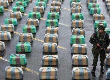 Policía de Colombia incautó más de dos toneladas de cocaína con destino a España