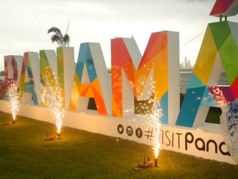 Advierten que paradores turísticos «no son para treparse o acostarse»