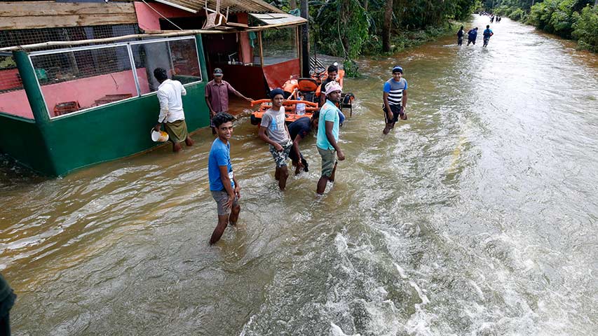 Intensas lluvias continúan aumentando cifra de fallecidos en Sri Lanka
