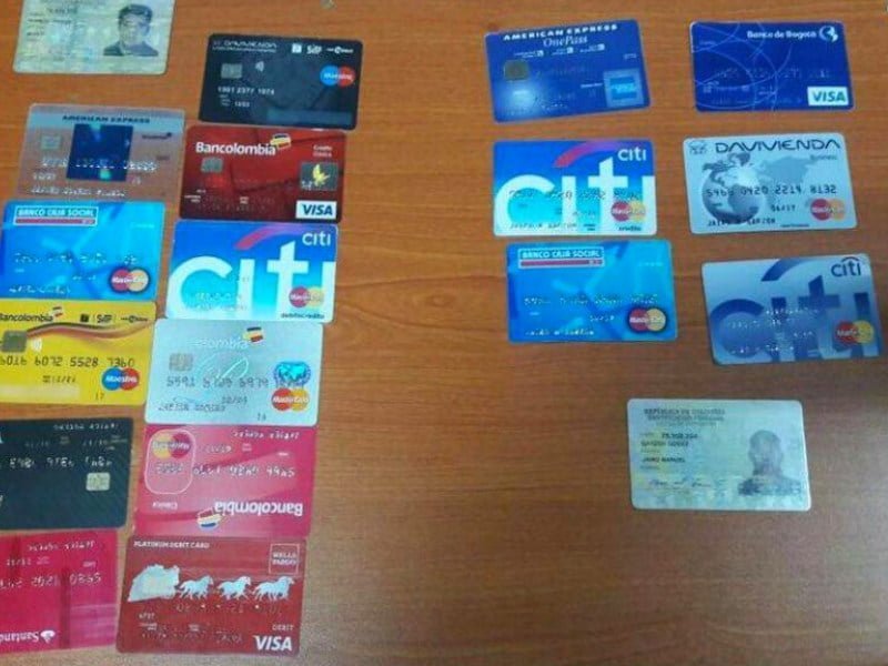 Capturados cinco extranjeros que clonaban tarjetas en la capital