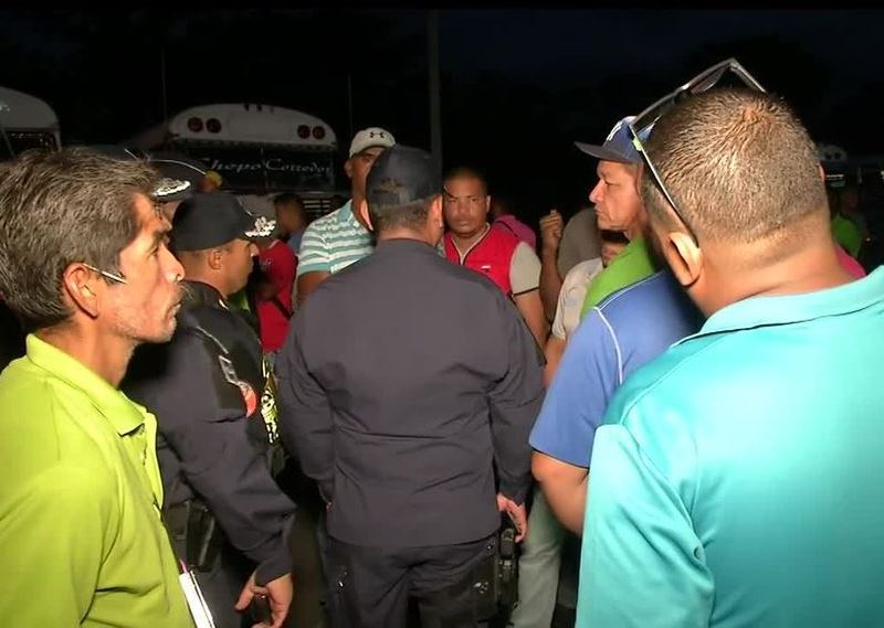 Abusaron de adolescente en autobús de la ruta Cabra-La Doña