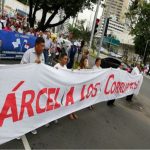 Así marcharon para exigir la renuncia de Porcell: «Es una negligente» (+Video)