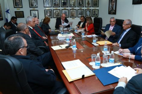 Pleno de la CSJ realizó reunión con la procuradora general