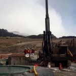 Buscan habilitar ingreso a mina con dos atrapados en Chile