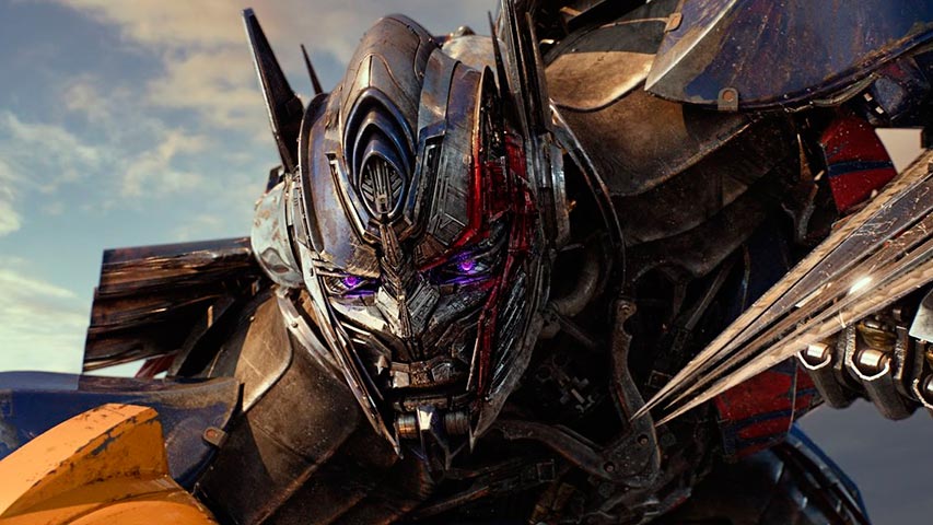 «Transformers: The Last Knight» sin mayores problemas en el primer lugar de la taquilla