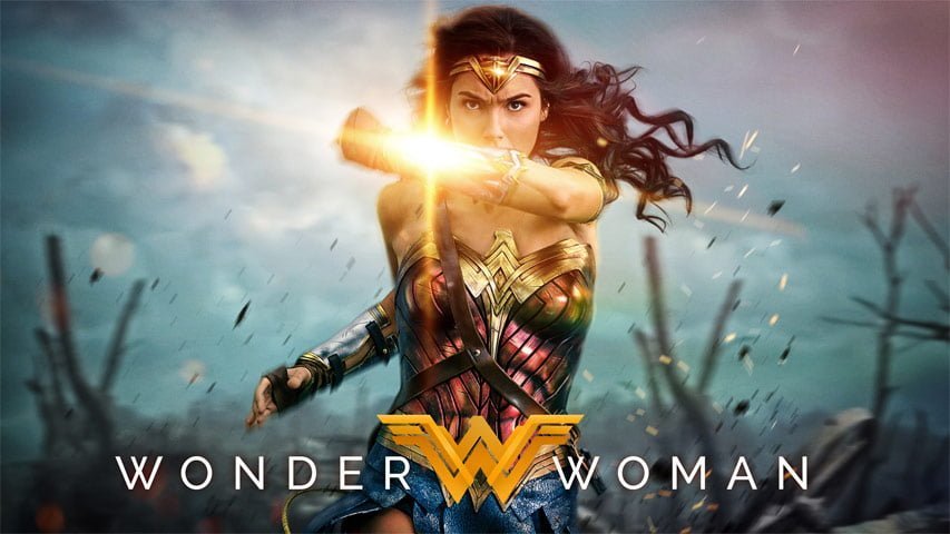 “Wonder Woman” está por derrotar la maldición de las superheroínas