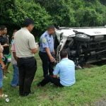 Vuelco de autobús en la ruta Chame-Panamá dejó 19 heridos