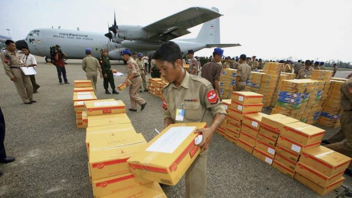 Avión militar desapareció con 116 pasajeros en Birmania