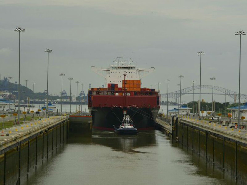 tránsito 3.000 por el Canal Ampliado